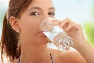 beber agua en una dieta para los perezosos